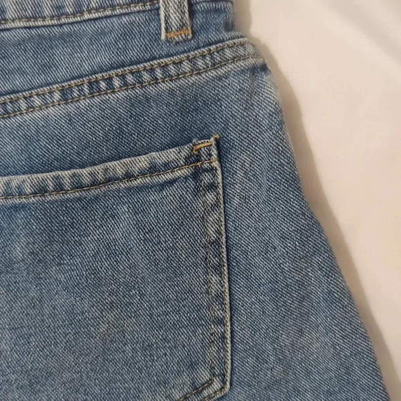 PacSun Party Blue Denim Mom Short, Color Blue Size 26 - Picture 16 of 16